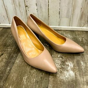 Brand new Chaakan (Korean brand) tan women’s pumps size Euro 40/ US 8.5